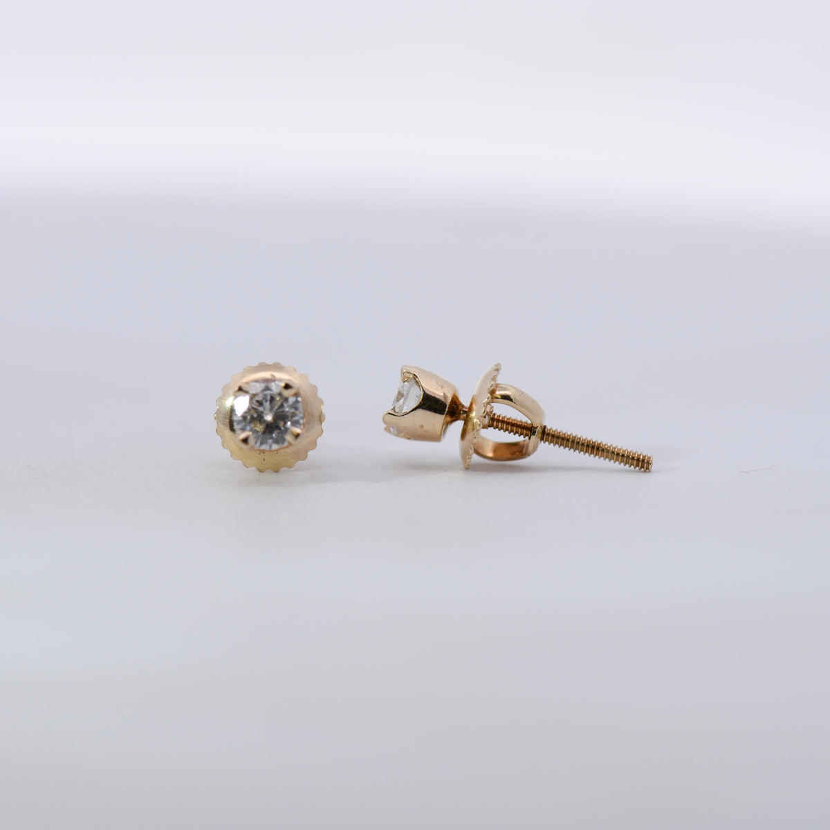 14K Yellow Gold Estate Natural Diamond Earrings